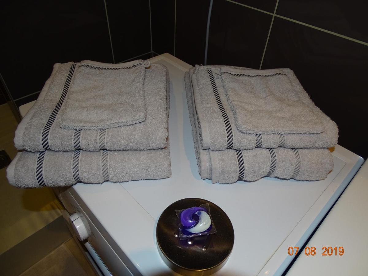 Legend- Parking Prive Gratuit- Terrasse Privee- Wifi - Convert - Alimentec Bourg-en-Bresse Ngoại thất bức ảnh