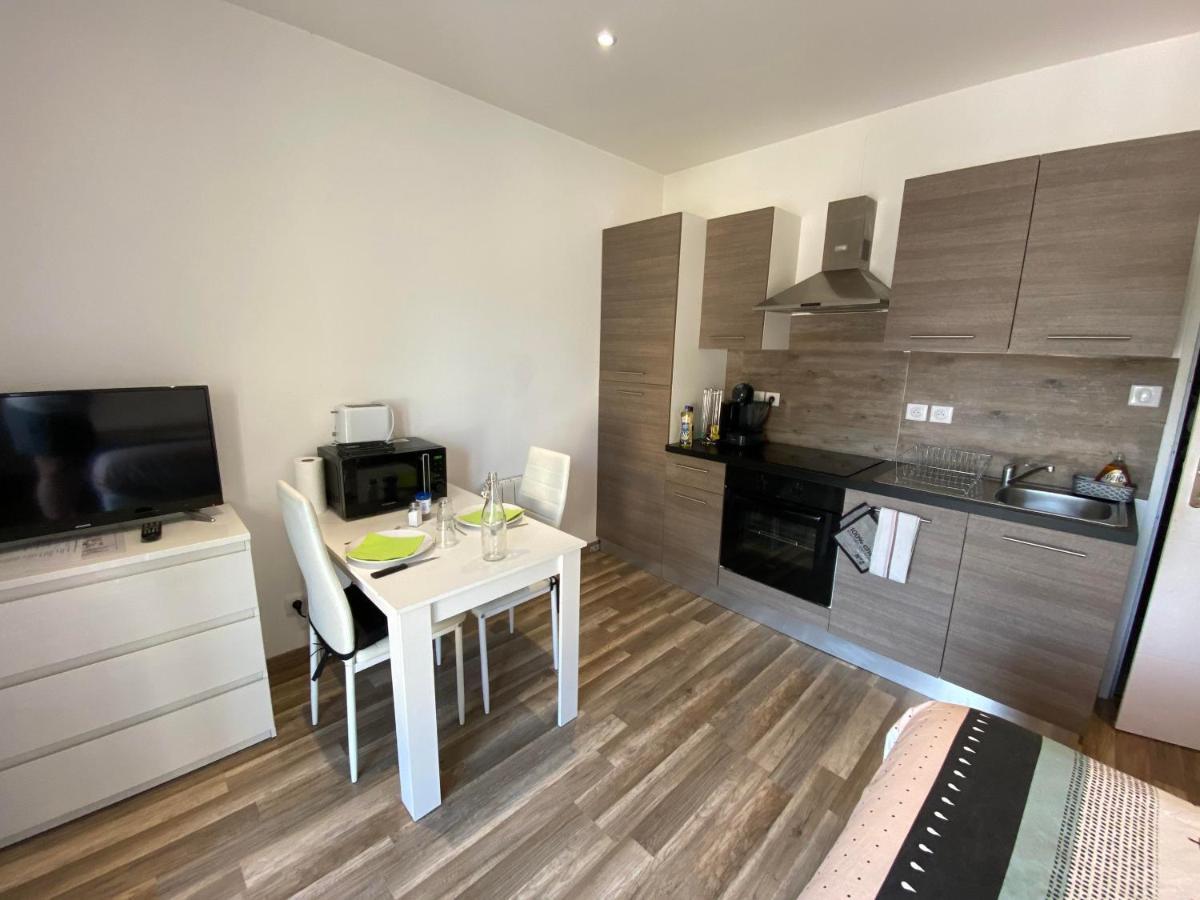 Legend- Parking Prive Gratuit- Terrasse Privee- Wifi - Convert - Alimentec Bourg-en-Bresse Ngoại thất bức ảnh